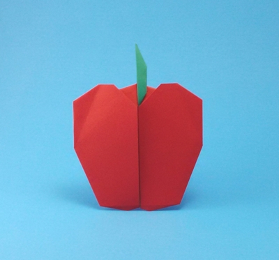 Origami Apple by Eiji Tsuchito. Folded from a square of Jong Ie Nara duo origami paper by Gilad Aharoni on giladorigami.com
