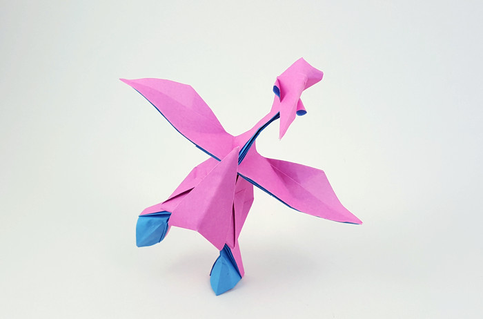 Origami Blue footed booby by Kunsulu Jilkishiyeva folded by Gilad Aharoni