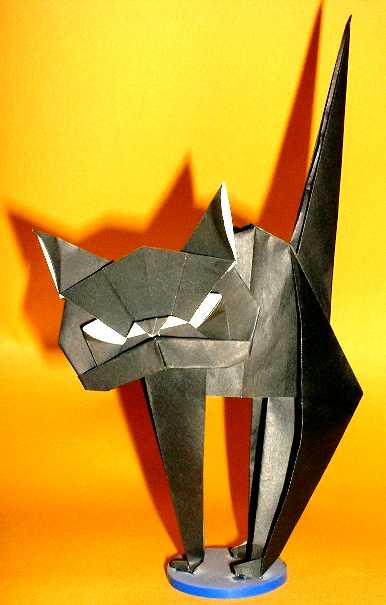 Origami Cat by Teruo Tsuji. Folded from 2 squares of origami paper by Gilad Aharoni on giladorigami.com
