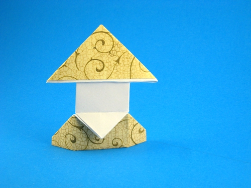 Origami Chinaman by David Petty. Folded from a rectangle of scrapbooking paper by Gilad Aharoni on giladorigami.com