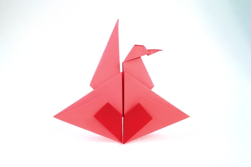 Origami Crane in love by Elsje van der Ploeg. Folded by Gilad Aharoni on giladorigami.com