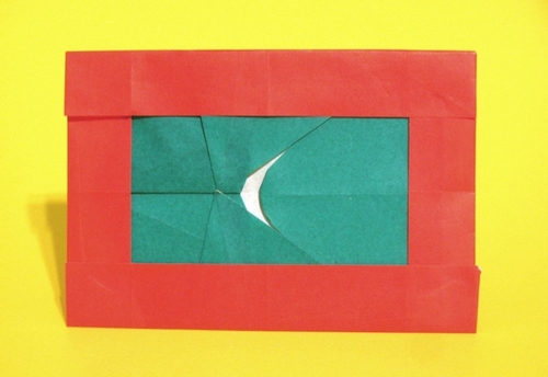 Origami Flag of Maldives by Gilad Aharoni. Folded from 2 squares of origami paper by Gilad Aharoni on giladorigami.com