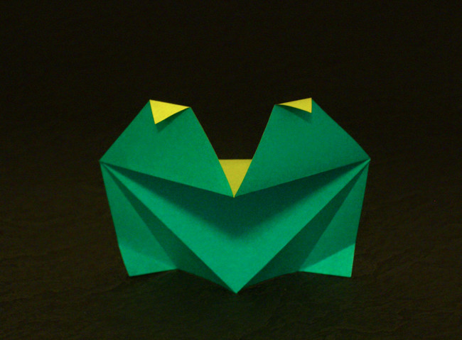Origami Frog - ambitious by Kunihiko Kasahara. Folded by Gilad Aharoni on giladorigami.com