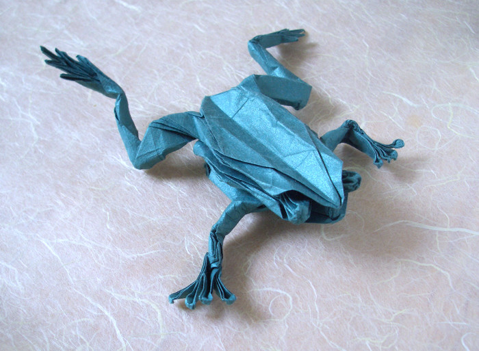 Origami Tree frog by Robert J. Lang. Folded from a square of Origamido Frog Paper by Gilad Aharoni on giladorigami.com