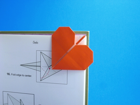 Origami Heart bookmark by David Petty. Folded from a square of origami paper by Gilad Aharoni on giladorigami.com