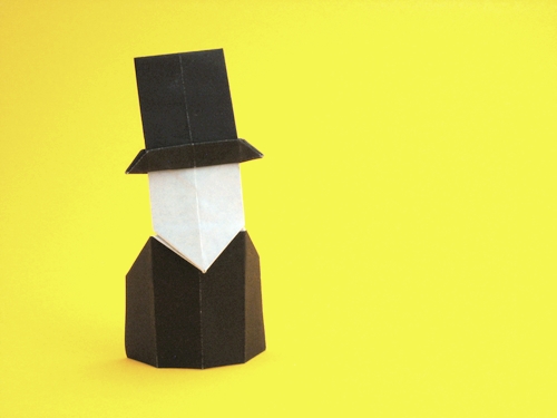 Origami Abe Lincoln by David Petty. Folded from a rectangle of origami paper by Gilad Aharoni on giladorigami.com