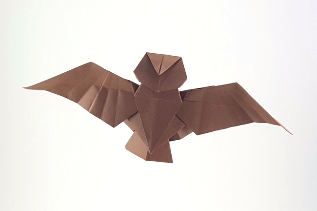 Origami Owl by Sakurai Ryosuke. Folded from a square of Biotope paper by Gilad Aharoni on giladorigami.com