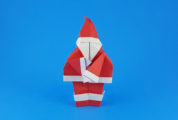 Origami Santa Claus by Francesco Miglionico. Folded from a square of origami paper by Gilad Aharoni on giladorigami.com