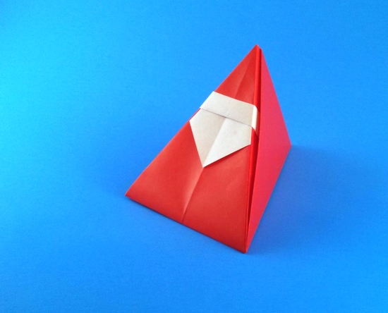 Origami Santa Claus box by Francesco Mancini. Folded from 2 squares of origami paper by Gilad Aharoni on giladorigami.com