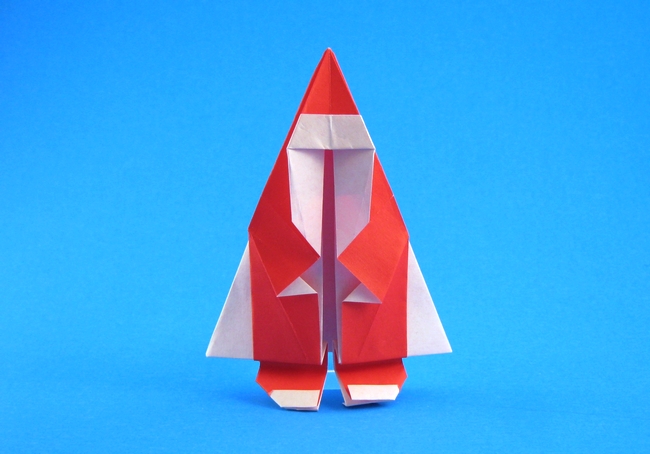 Origami Santa Claus by Kobayashi Kazuo. Folded from a square of origami paper by Gilad Aharoni on giladorigami.com