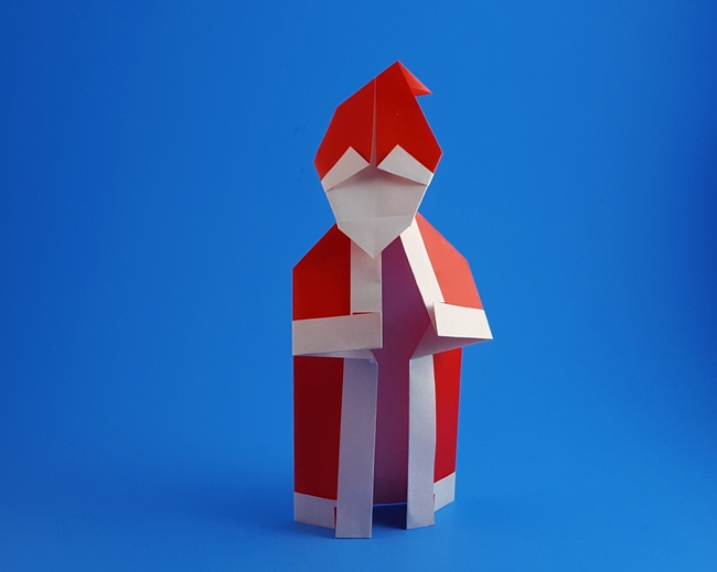Origami Santa Claus head by Satoshi Takagi. Folded by Gilad Aharoni on giladorigami.com