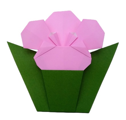 Origami Flower with stamens by Gay Merrill Gross on giladorigami.com