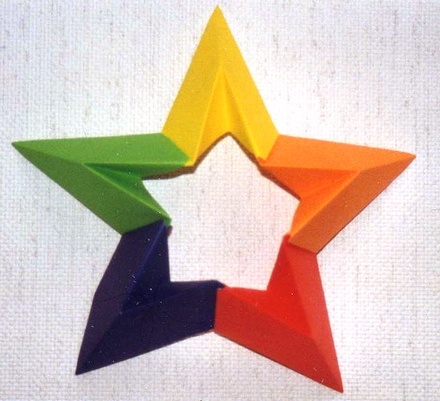 Origami Modular star by Michel Grand on giladorigami.com