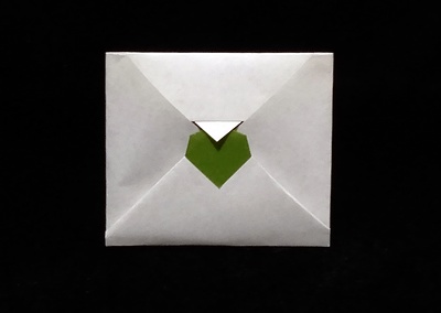 Origami Valentine heart envelope by Sumiko Momotani on giladorigami.com