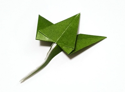 Origami Leaf of plane tree by Milada Bla