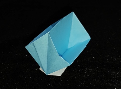 Origami Magazine rack by Kawate Ayako on giladorigami.com