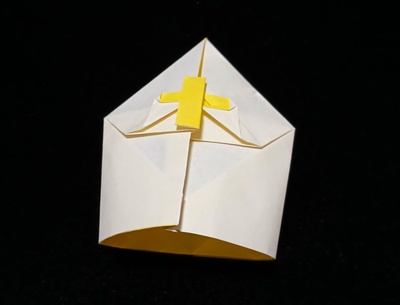 Origami Mitre by Sy Chen on giladorigami.com