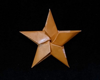 Origami Pentagram by Seishi Kasumi on giladorigami.com