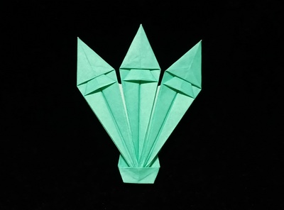 Origami Shuttlecock by Kawate Ayako on giladorigami.com