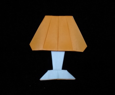 Origami Desk lamp by Kawate Ayako on giladorigami.com