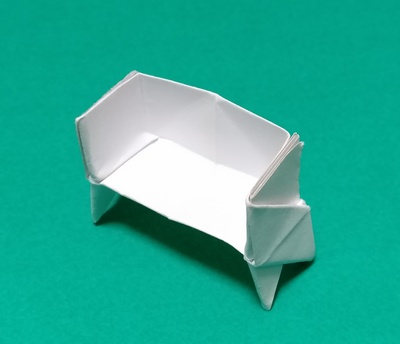 Origami Easy chair by Rene Dechaux on giladorigami.com