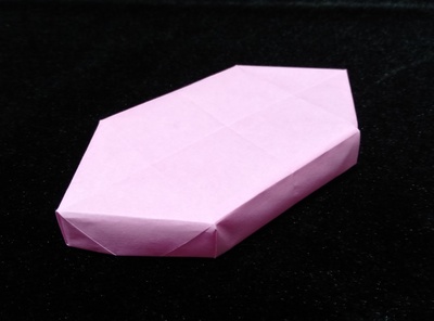 Origami Hexagonal box by Kawate Ayako on giladorigami.com