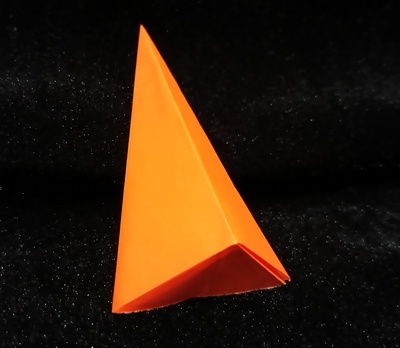 Origami Right corner 3 by Miyuki Kawamura on giladorigami.com