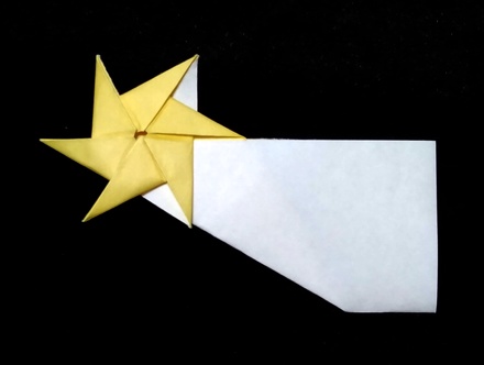 Origami Stars on edge by Fujimoto Shuzo on giladorigami.com