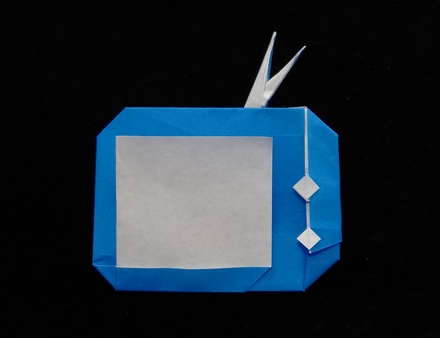 Origami Television by Marc Kirschenbaum on giladorigami.com