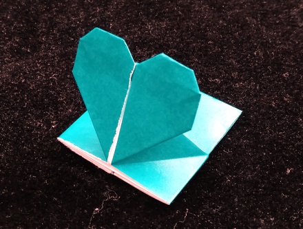 Origami Valentine card by Joan Appel on giladorigami.com